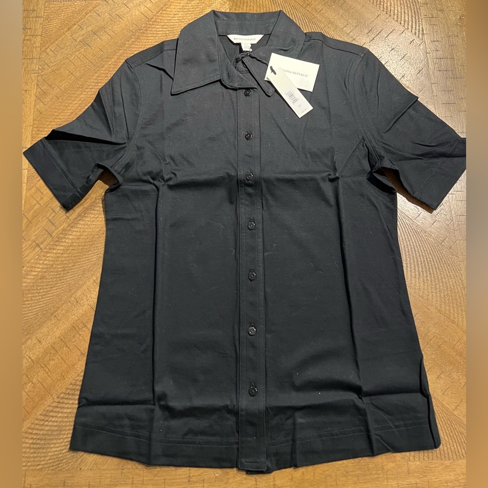 Banana Republic Women's Classic Black Button Down Shirt
